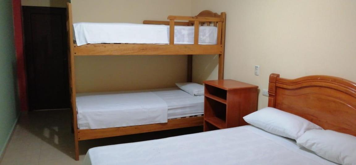 Hotel Internacional En Atacames Bagian luar foto