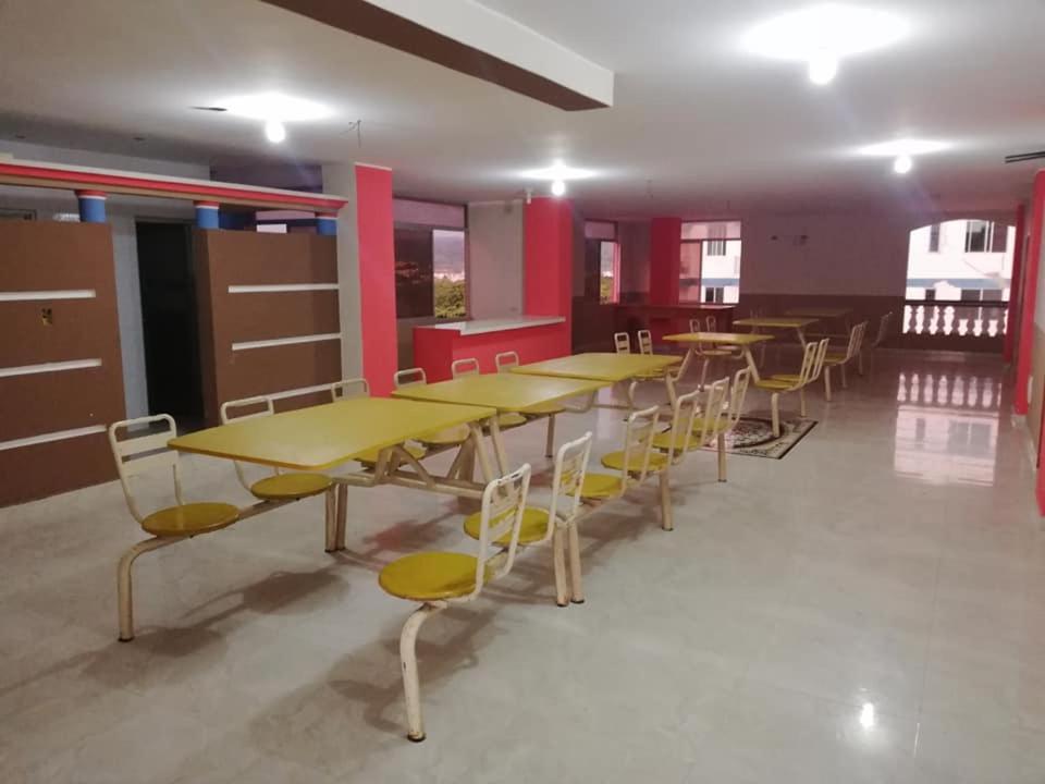 Hotel Internacional En Atacames Bagian luar foto