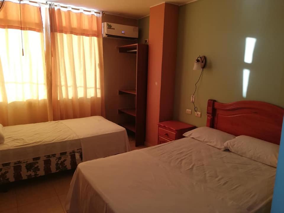 Hotel Internacional En Atacames Bagian luar foto