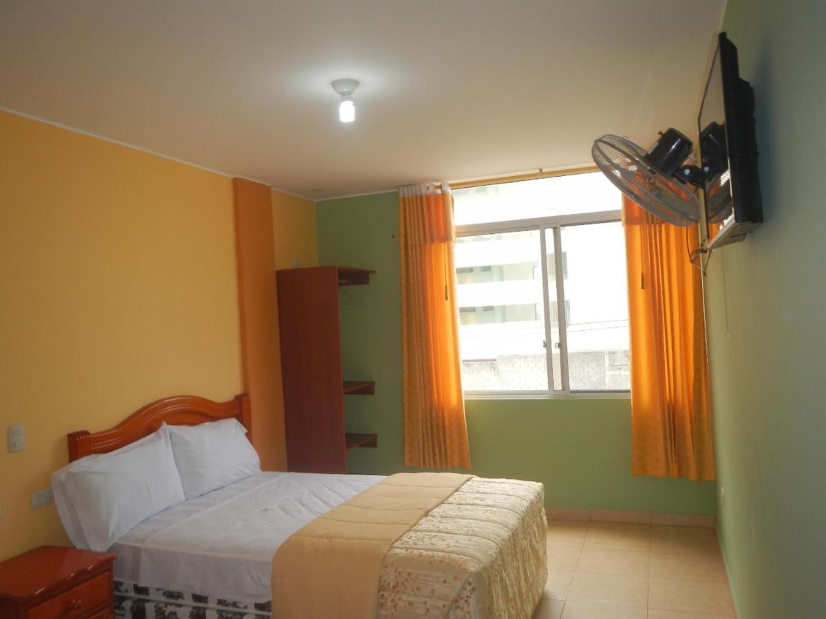 Hotel Internacional En Atacames Bagian luar foto