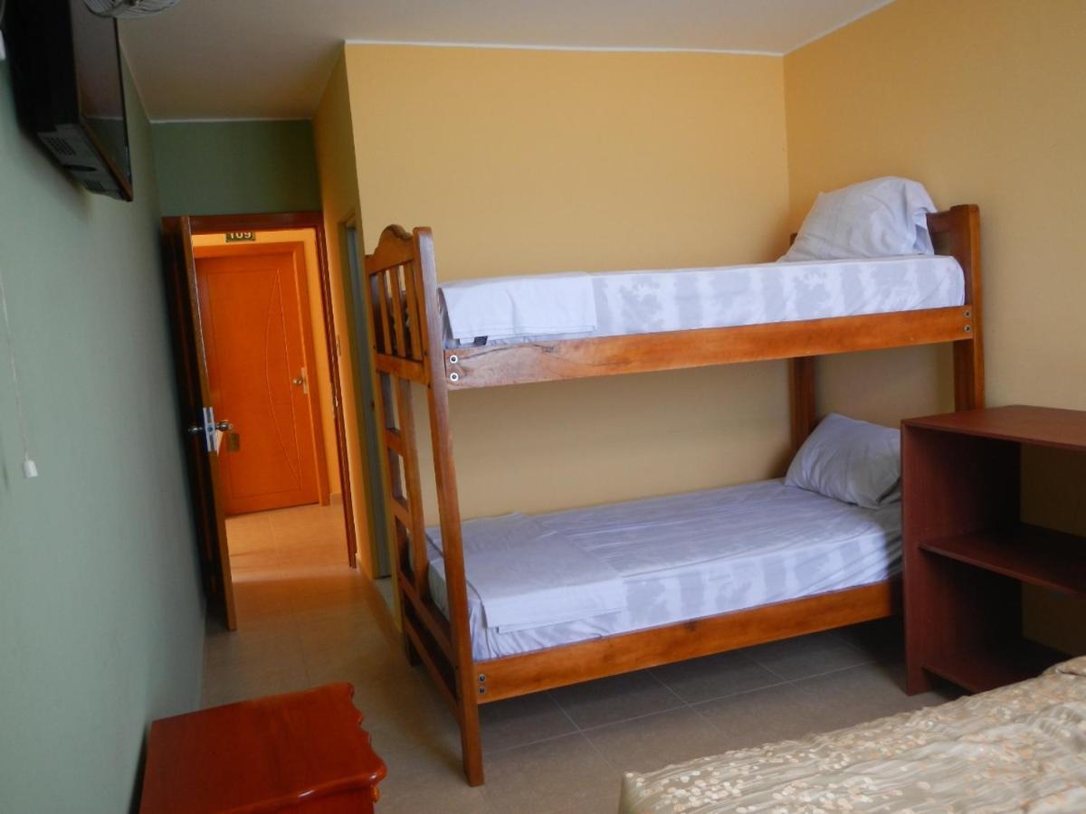 Hotel Internacional En Atacames Bagian luar foto